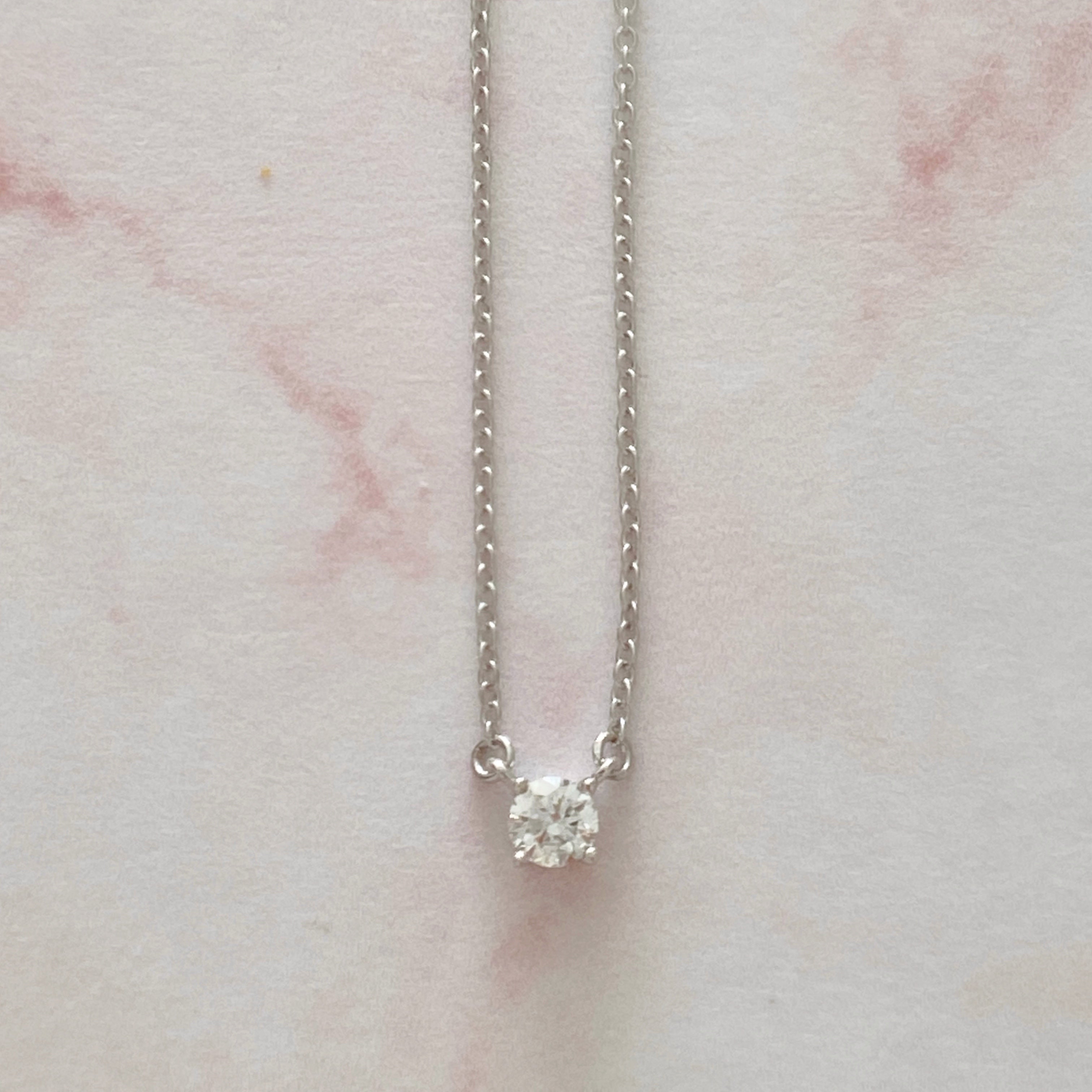 Dije solitario Paola