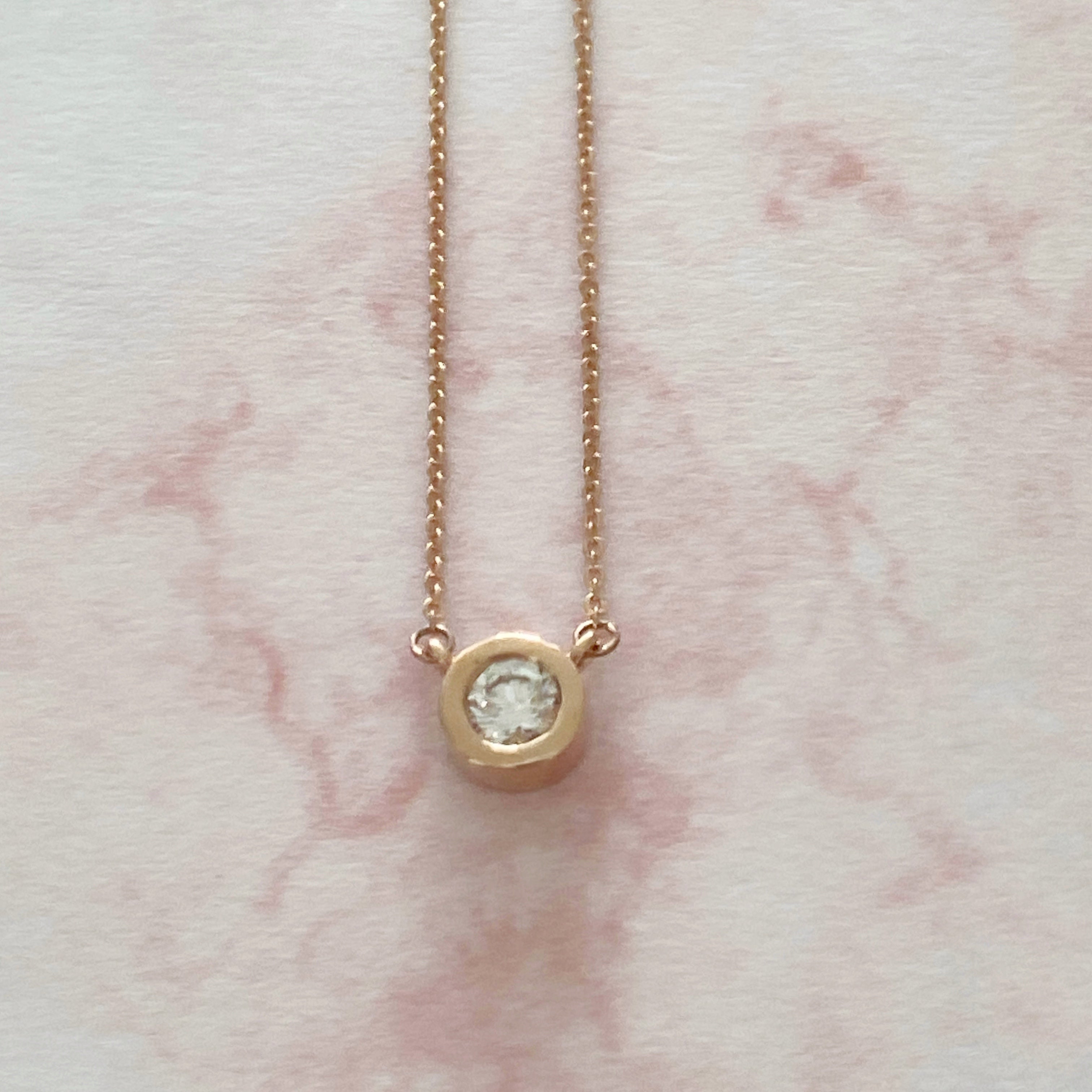 Dije solitario Giselle