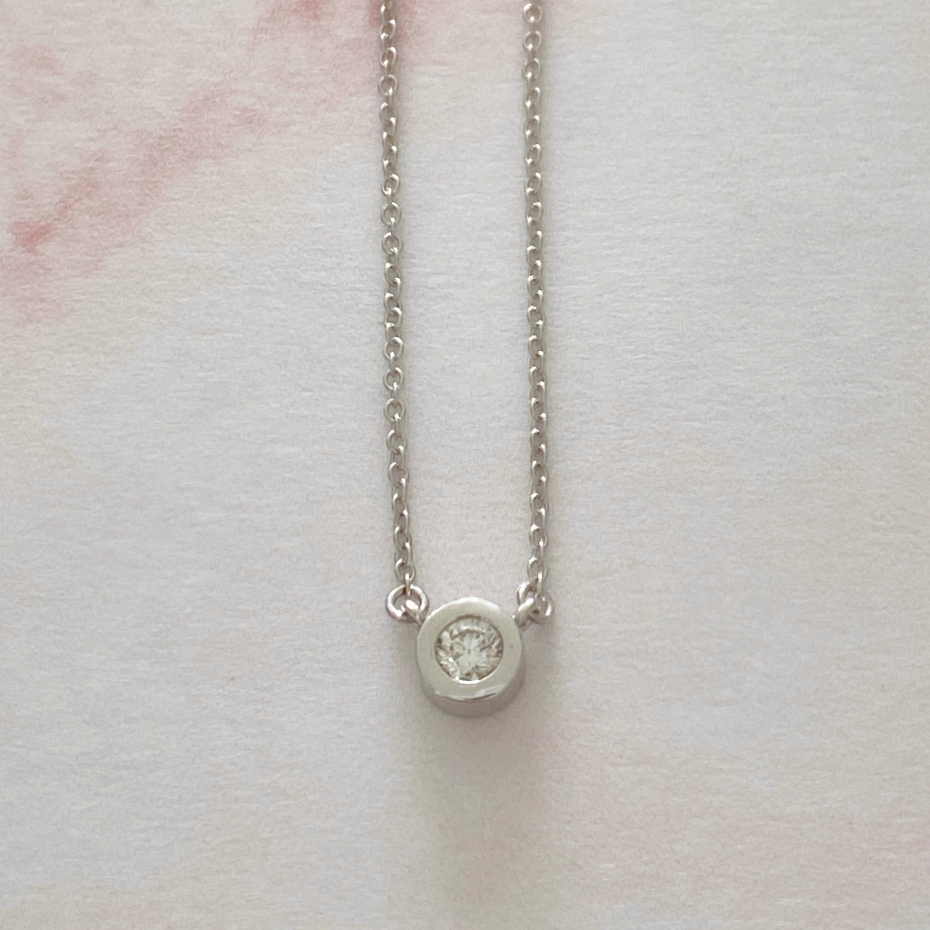 Dije solitario Giselle