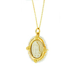 Medalla Virgen de Guadalupe chica marco rosas y perlas